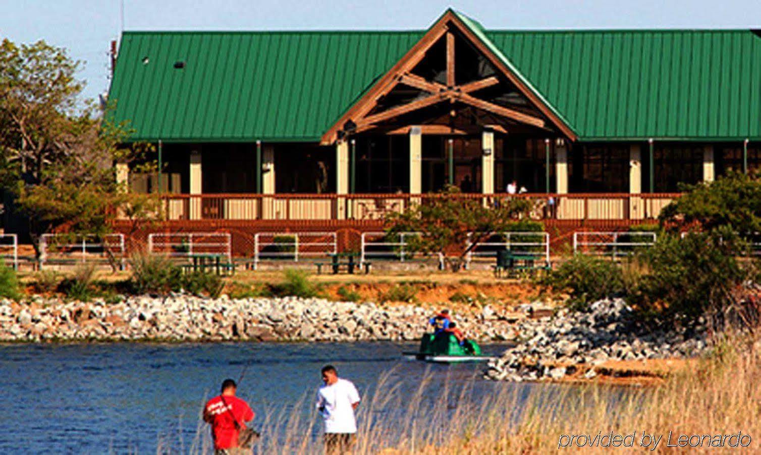 Apache Casino Hotel Lawton Exteriör bild